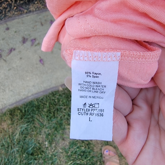 New LG Peach Bell Sleeve Top - Picture 7 of 8